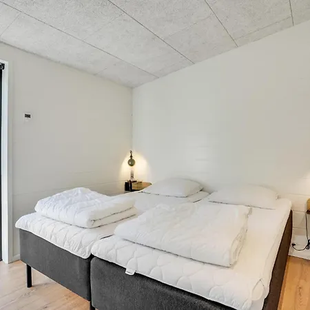 4 Bedroom Beautiful In Sjaellands Odde Yderby