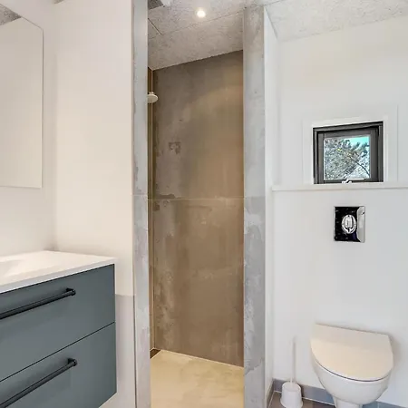 4 Bedroom Cozy In Sjaellands Odde 펜션